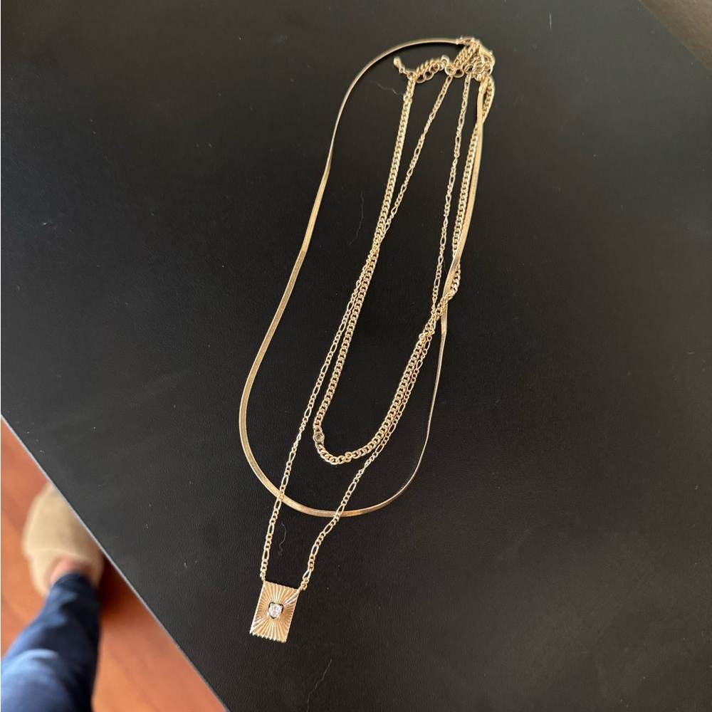 Triple layer necklace